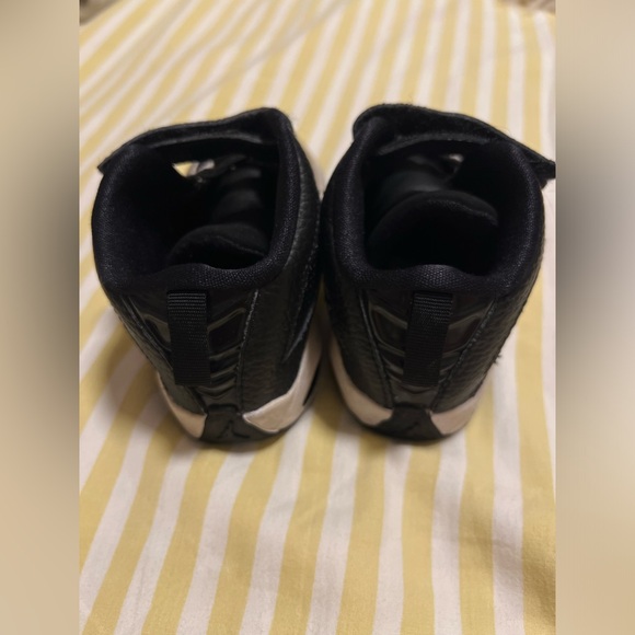 Jordan sneaker! - Picture 3 of 5